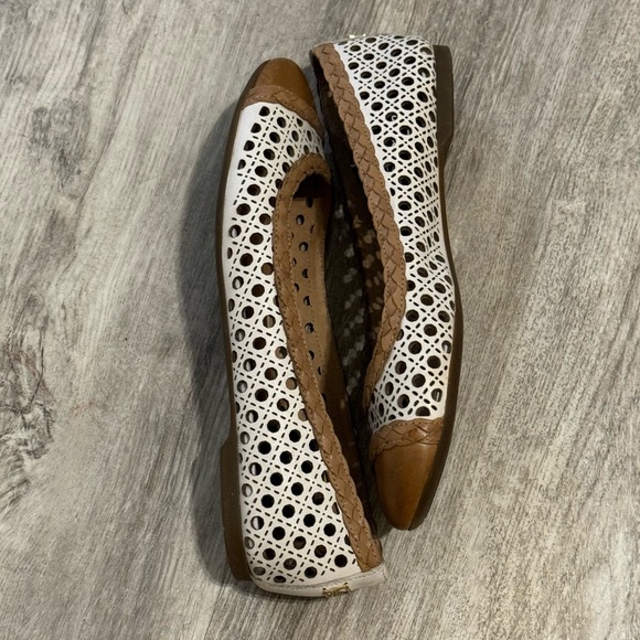 Sperry Top Slider Laser Cut Leather Ballet Flats White & Tan SZ 7 EUC WORN ONCE - Picture 8 of 11